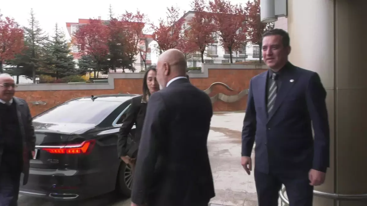 DEM Parti Eş Başkanlarından Barolar Birliği’ne Ziyaret