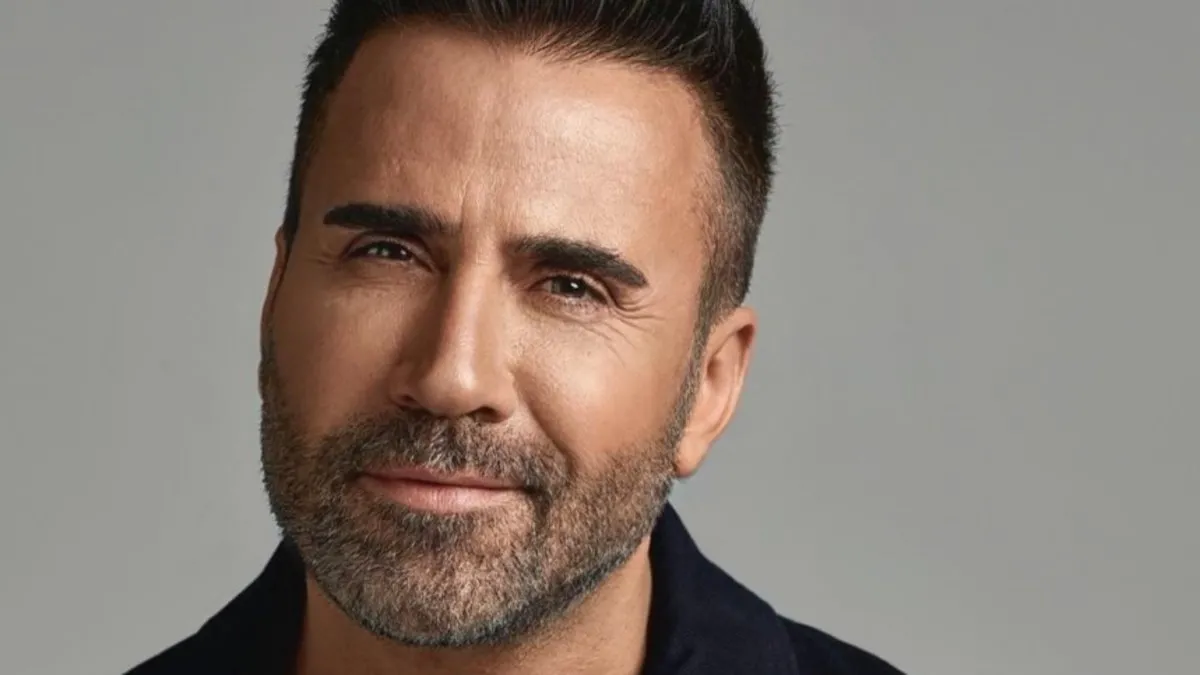 Şarkıcı Emrah’ın oğlu Elyesa “Götür beni gittiğin yere” şarkısını seslendirdi sosyal medya yıkıldı! ‘Babasının aynısı”