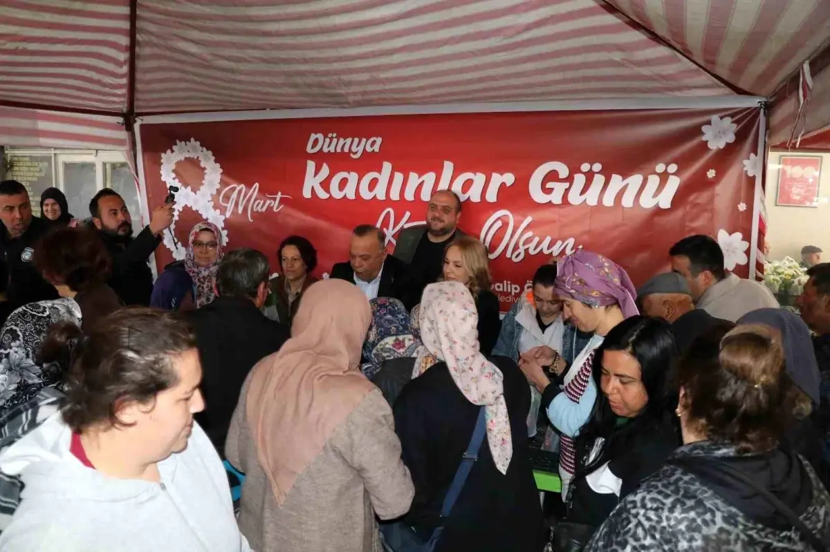 Bozdoğan’da Kadınlar Günü Etkinliği: Başkan Fide Dağıttı