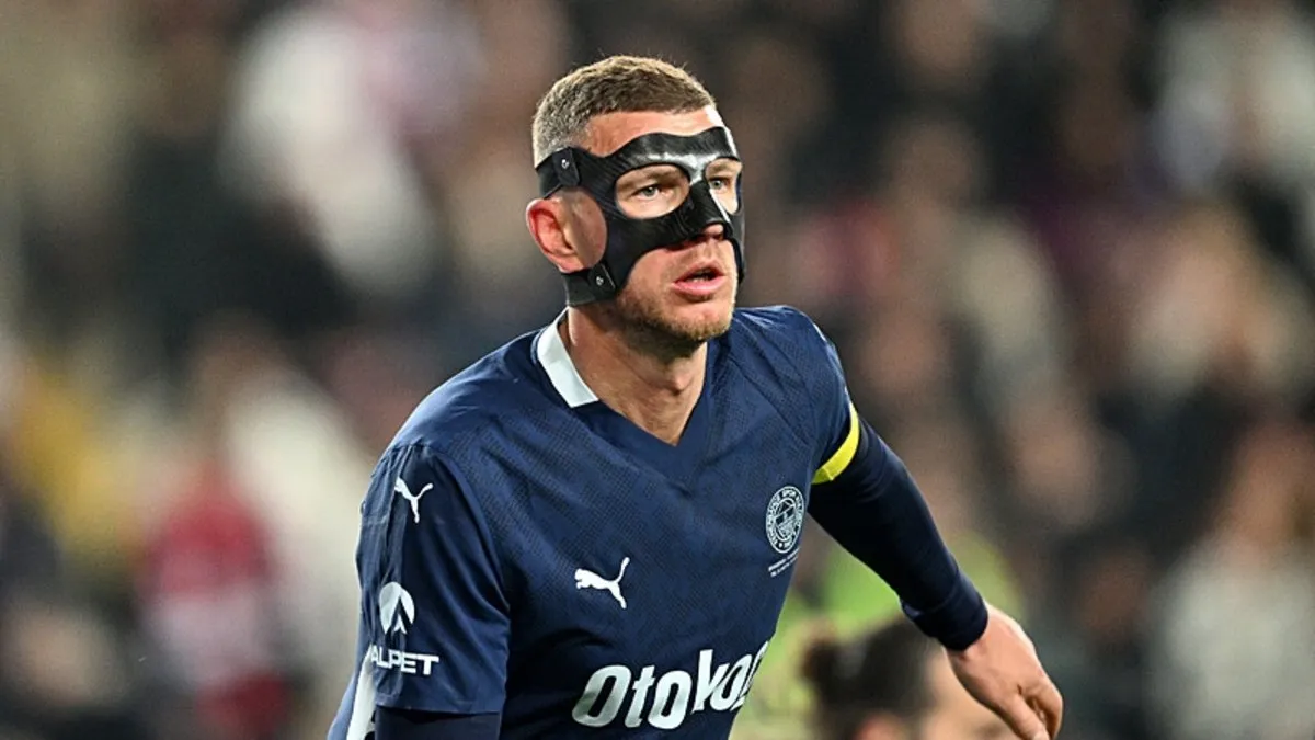 Edin Dzeko’dan derbi sonrası manidar paylaşım! “Problemin değil”